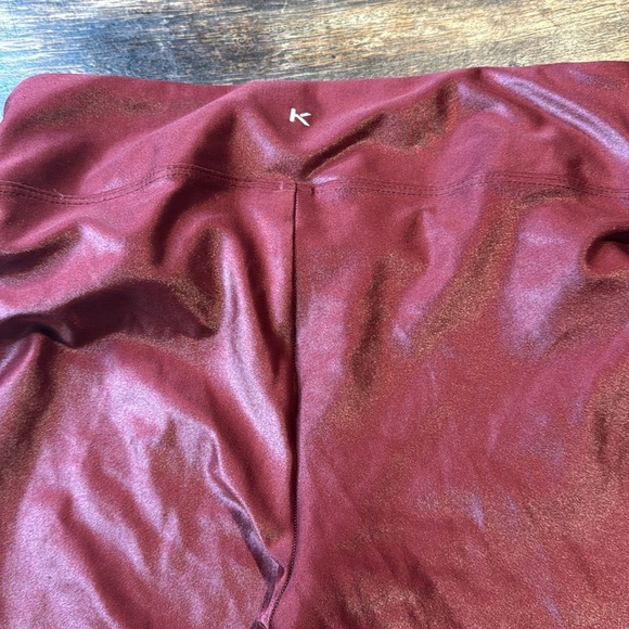 Koral Lustrous High Rise Legging (Ruby Shine) size smalll - Picture 6 of 7